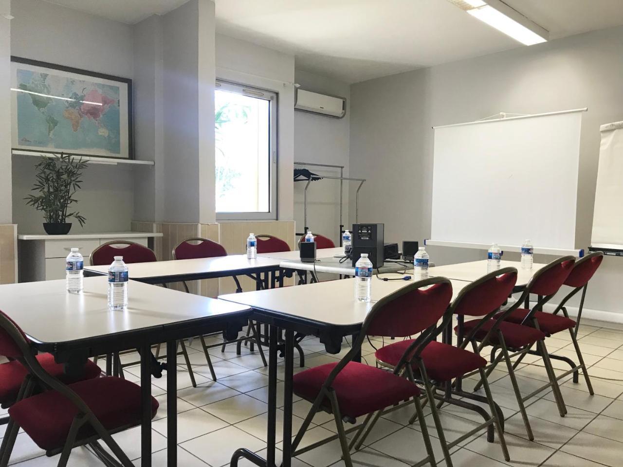 Kyriad Martigues Sud Екстериор снимка